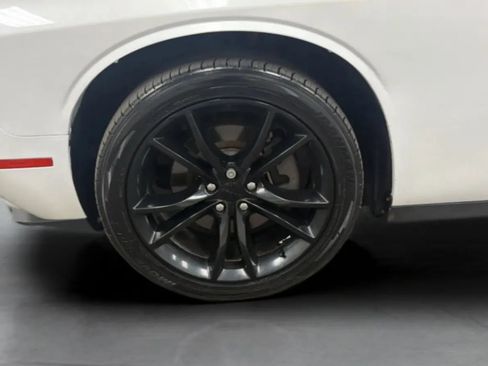 Used 2016 Dodge Challenger SXT Plus RWD image 30