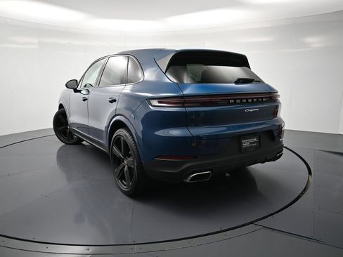 Certified 2026 Porsche Cayenne AWD/4WD image 37