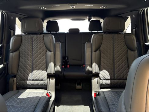 New 2026 Cadillac Escalade IQ Luxury 1 w/ LPO, Etrunk Organizer Package AWD/4WD image 16