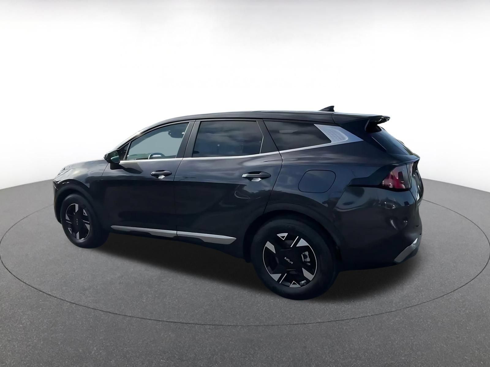 Used 2026 Kia Sportage LX FWD image 9