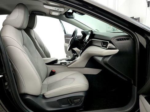 Certified 2023 Toyota Camry XLE FWD image 17