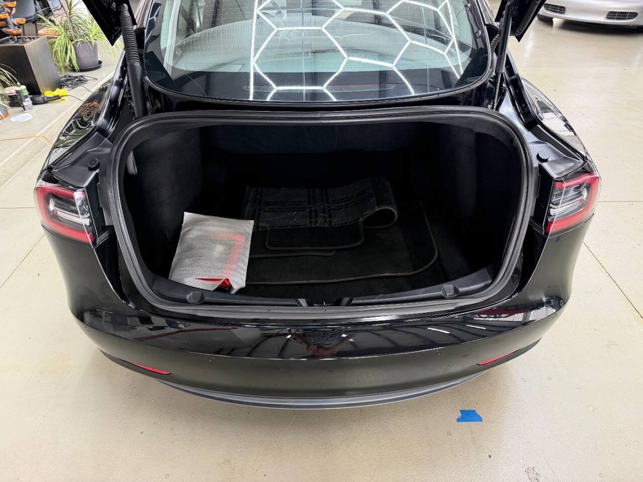 Used 2022 Tesla Model 3 Long Range AWD/4WD image 9