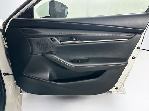 Used 2025 MAZDA MAZDA3 s FWD image 33
