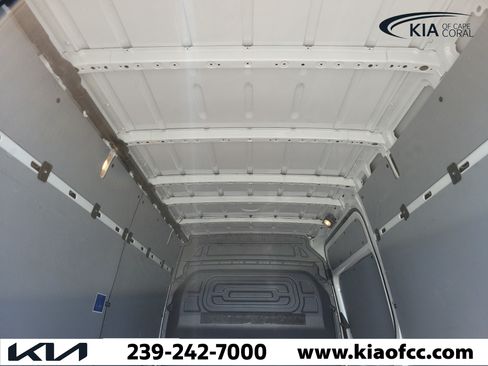 Used 2025 Mercedes-Benz Sprinter 2500 image 19