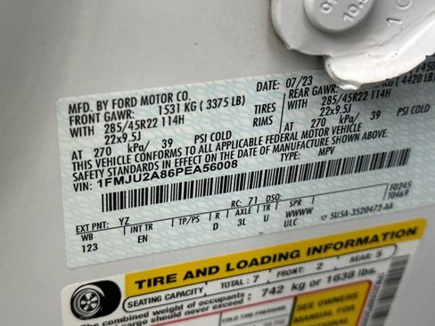 Used 2023 Ford Expedition Limited image 31