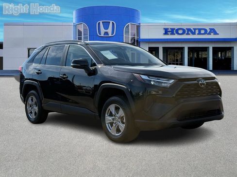 Used 2024 Toyota RAV4 XLE image 9