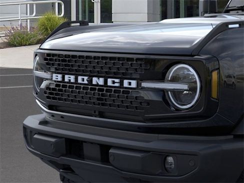 New 2025 Ford Bronco Outer Banks image 19
