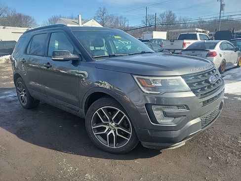 Used 2016 Ford Explorer Sport w/ Equipment Group 401A image 3