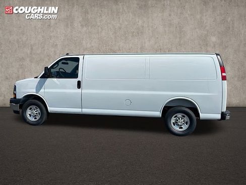 New 2025 Chevrolet Express 3500 Work Van w/ Driver Convenience Package image 5