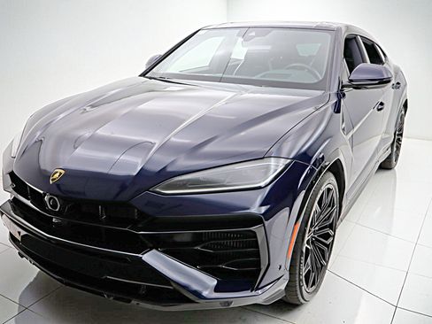 Used 2025 Lamborghini Urus SE AWD/4WD image 16