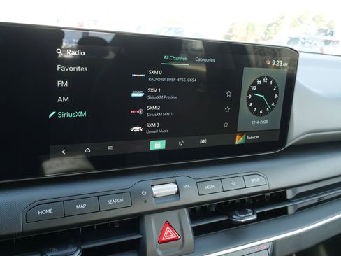 New 2025 Kia K4 LXS image 26