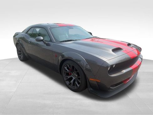Used 2022 Dodge Challenger SRT Hellcat RWD image 4