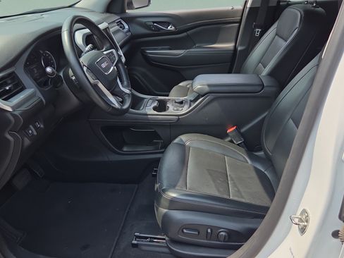 Used 2023 GMC Acadia SLT FWD image 10