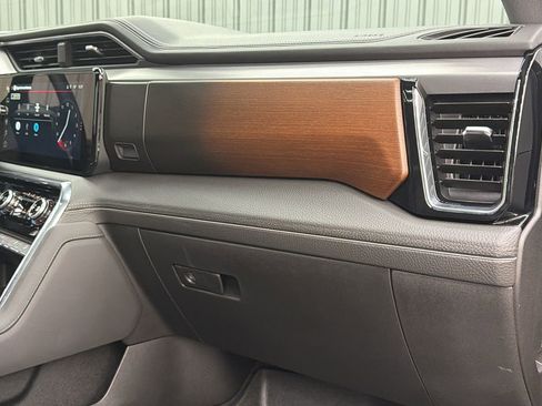 Used 2025 GMC Sierra 3500 Denali w/ Denali Reserve Package image 38