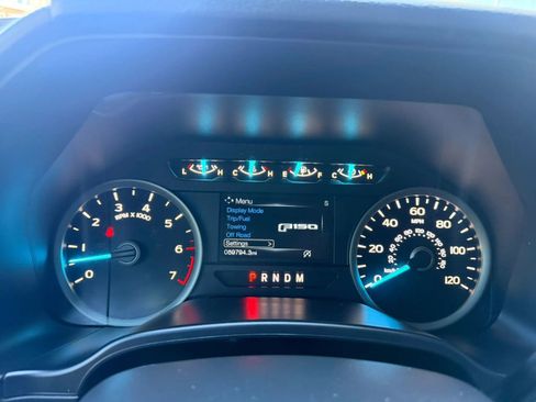 Used 2018 Ford F150 XLT w/ Equipment Group 302A Luxury AWD/4WD image 13