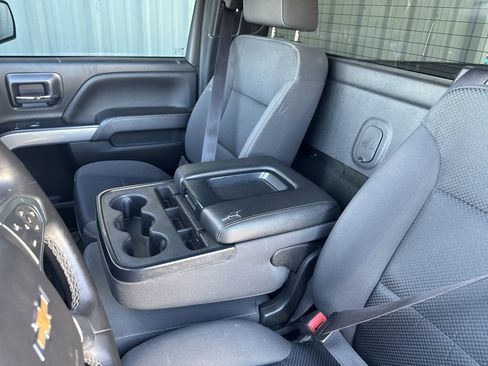 Used 2017 Chevrolet Silverado 1500 LT w/ LT Convenience Package image 22