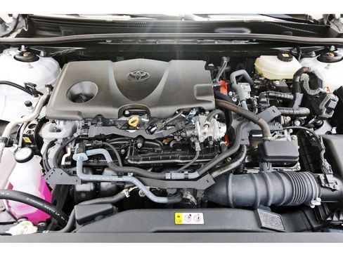 Used 2025 Toyota Camry SE w/ Convenience Package FWD image 30
