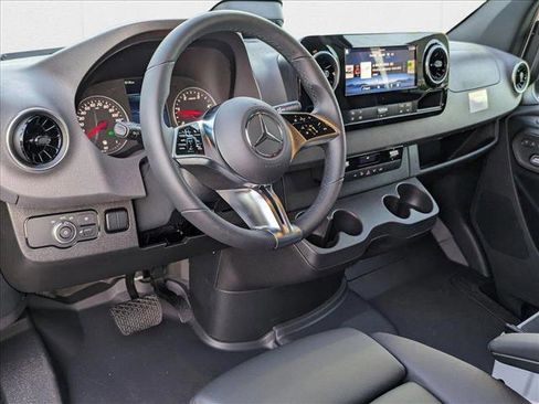 New 2025 Mercedes-Benz Sprinter 2500 image 3