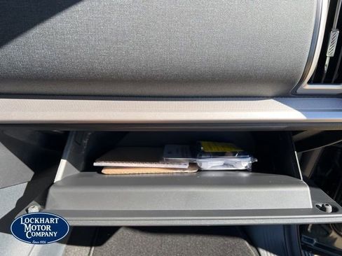 New 2026 Ford Expedition Active RWD image 18