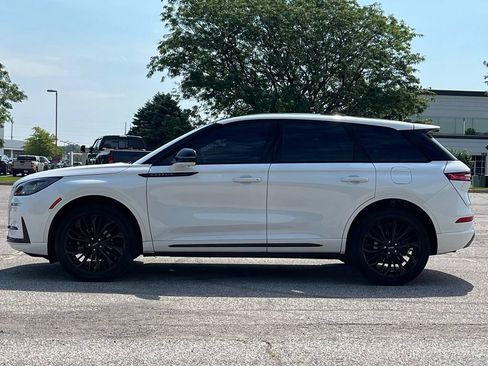 Used 2024 Lincoln Corsair AWD w/ Equipment Group 101A image 4
