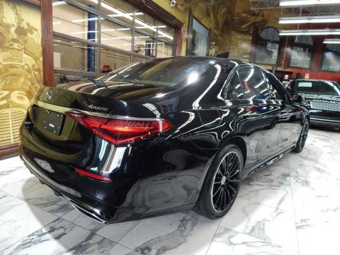 Used 2023 Mercedes-Benz S 580 4MATIC Sedan w/ AMG Line image 5