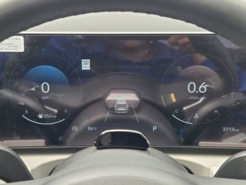 Used 2025 Hyundai Tucson Limited image 27