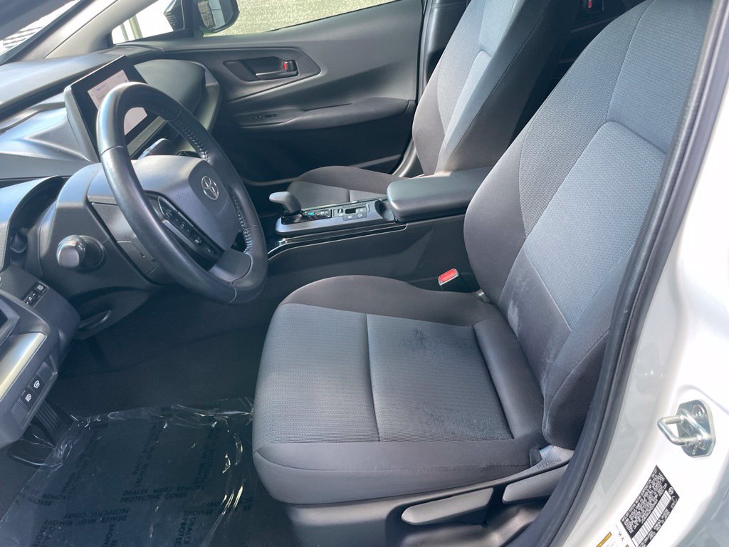 Used 2023 Toyota Prius LE FWD image 35