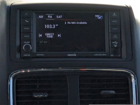 Used 2019 Dodge Grand Caravan SXT image 15