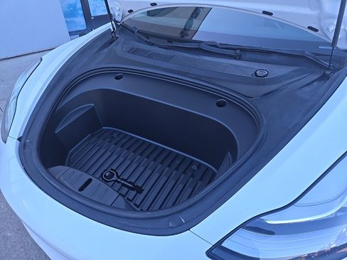 Used 2020 Tesla Model 3 Standard Range Plus image 71