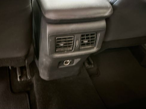 Used 2019 Toyota RAV4 LE image 28