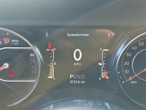 Used 2021 Jeep Wrangler Unlimited Sahara AWD/4WD image 15