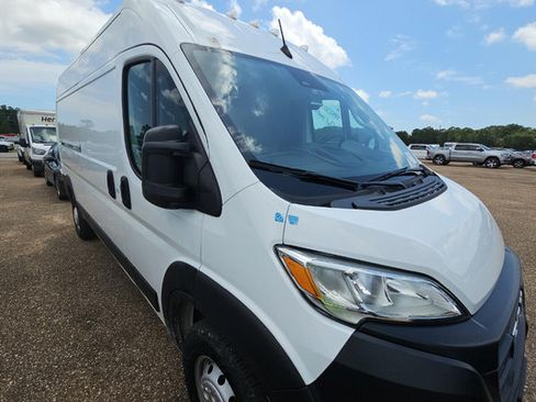 Used 2023 RAM ProMaster 3500 FWD image 2