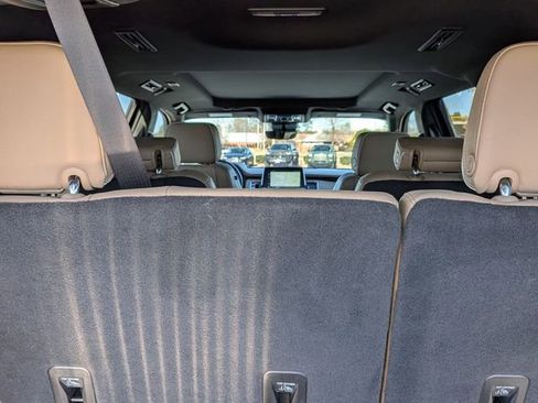 Used 2023 Chevrolet Tahoe Premier w/ Premium Package image 37