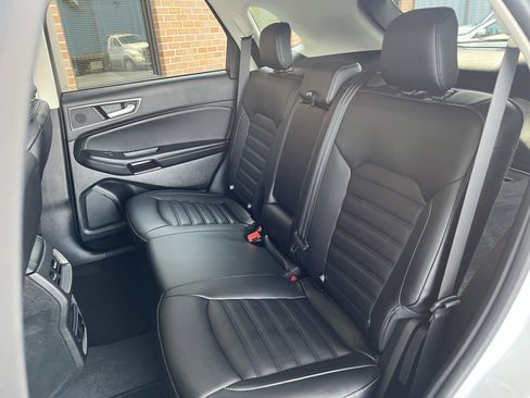 Used 2024 Ford Edge SEL w/ Convenience Package image 17