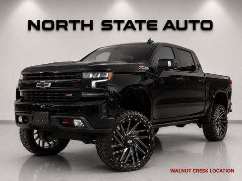 Used 2022 Chevrolet Silverado 1500 LT Trail Boss w/ LT Trail Boss Premium Package AWD/4WD image 1