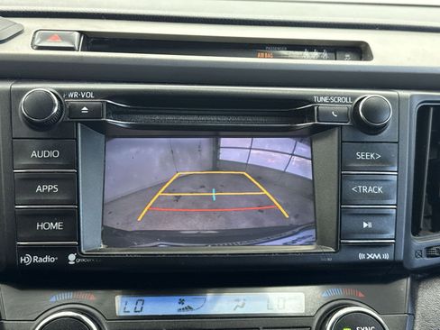 Used 2018 Toyota RAV4 XLE image 19