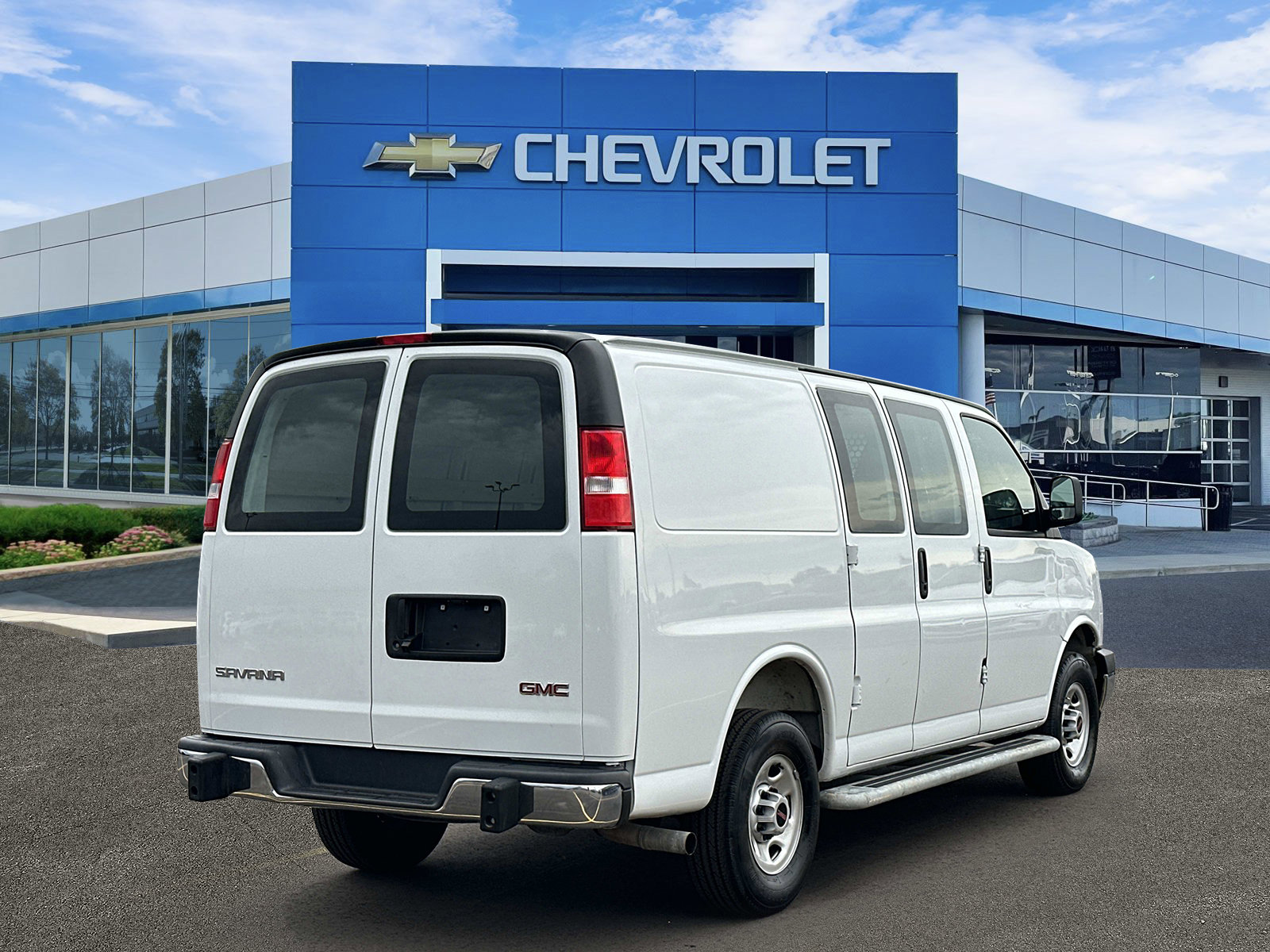 Certified 2025 GMC Savana 2500 w/ Driver Convenience Package RWD image 3