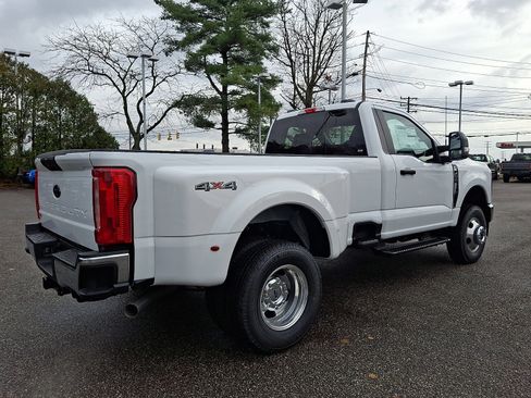 New 2026 Ford F350 XLT image 7