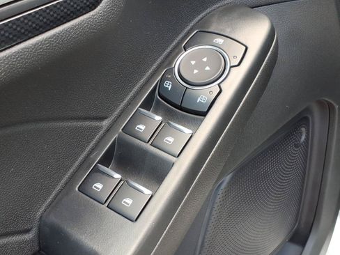 Used 2023 Ford Escape ST-Line Select AWD/4WD image 17
