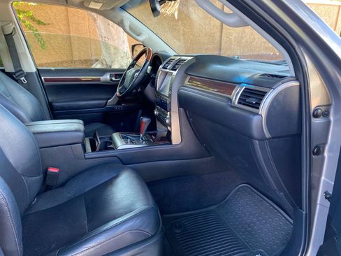 Used 2014 Lexus GX 460 Luxury AWD/4WD image 64