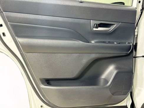 Certified 2024 Toyota Grand Highlander AWD image 22