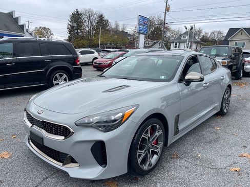 Used 2019 Kia Stinger GT1 image 2