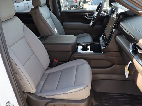 New 2026 GMC Yukon XL Elevation w/ LPO, Floor Liner Package image 29