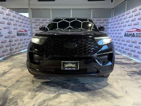 Used 2020 Ford Explorer XLT w/ Comfort Package AWD/4WD image 3