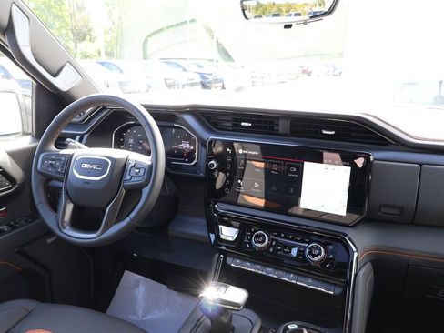 New 2026 GMC Sierra 1500 AT4 w/ AT4 Premium Package AWD/4WD image 32