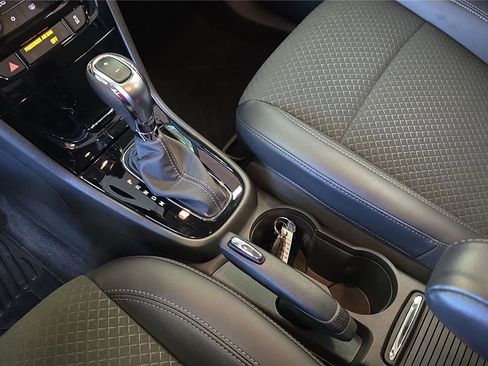 Used 2022 Buick Encore Preferred w/ Safety Package image 20