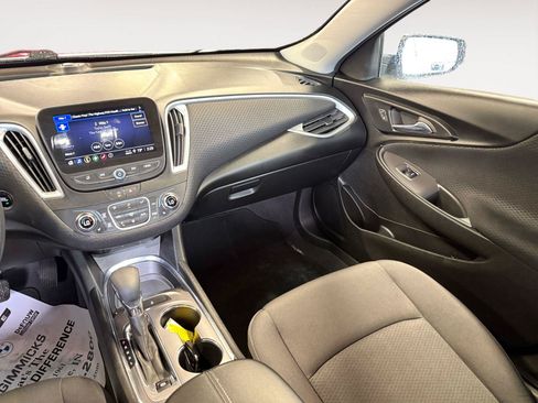 Used 2023 Chevrolet Malibu LT FWD image 5