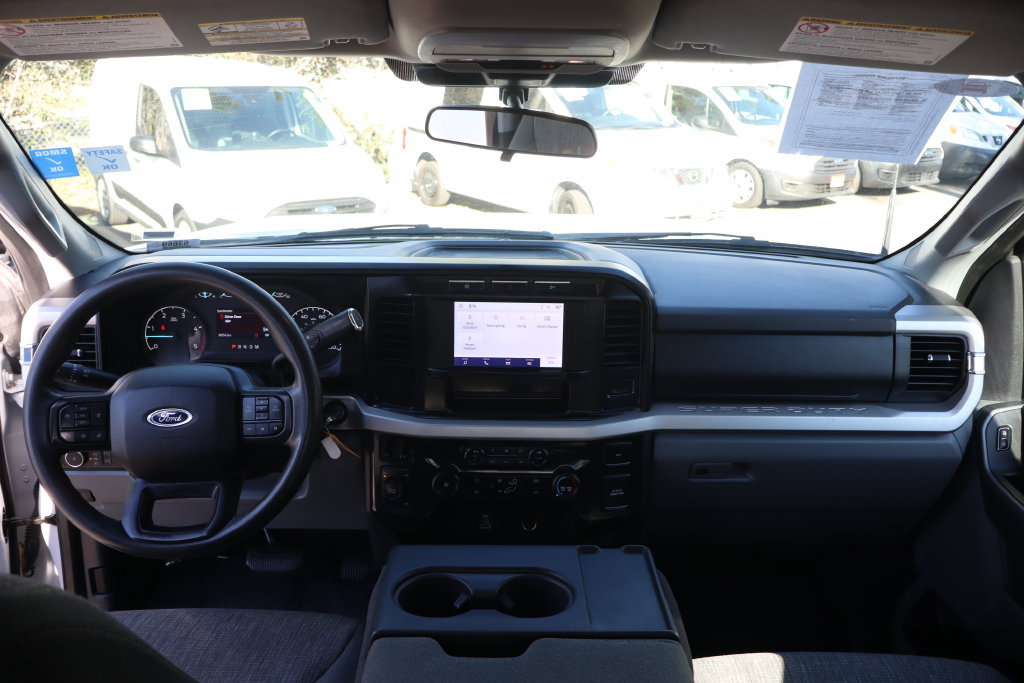 Used 2024 Ford F350 XLT AWD/4WD image 29
