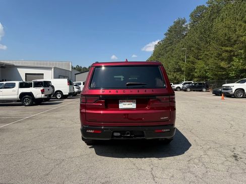 Used 2023 Jeep Wagoneer Series II w/ Convenience Group I AWD/4WD image 5
