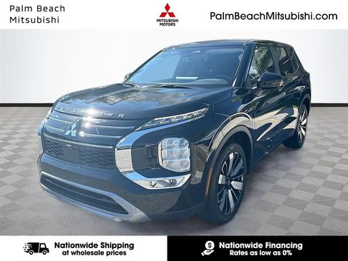 New 2026 Mitsubishi Outlander SE image 1